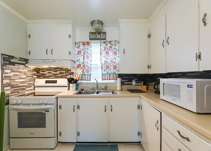 Walk To & Boardwalk! Coastal Ocean Holiday home