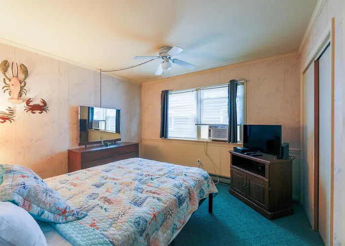Walk To & Boardwalk! Coastal Ocean Holiday home *